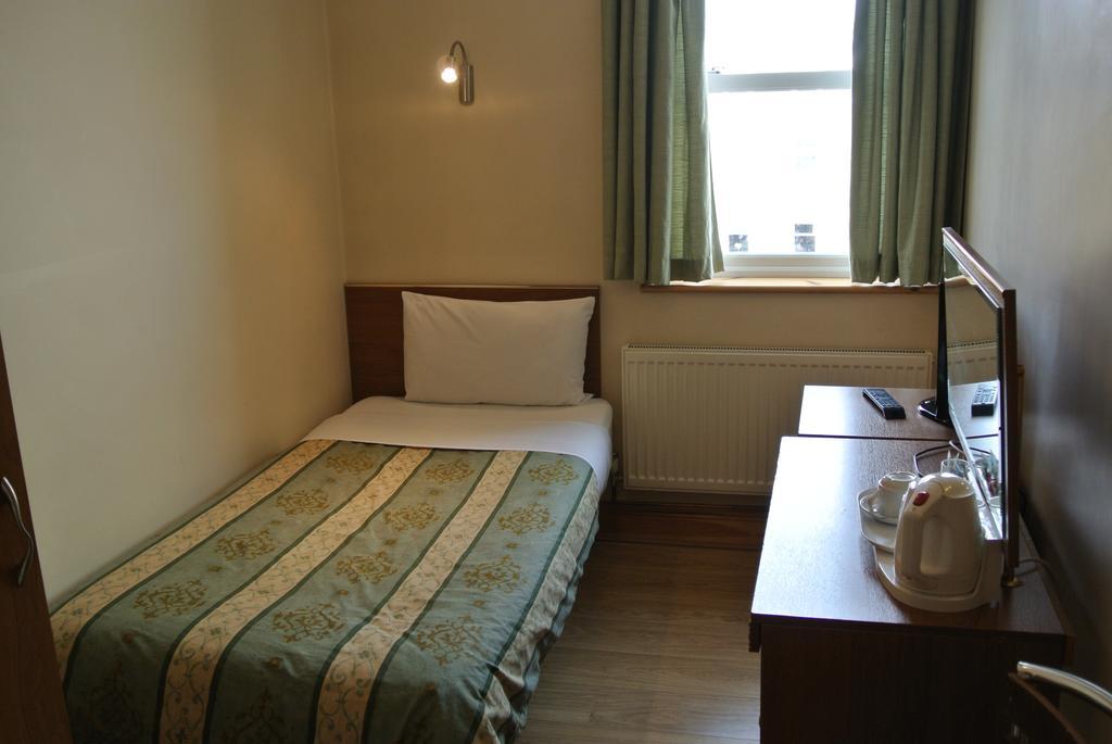 Carlton Hotel Лондон Номер фото