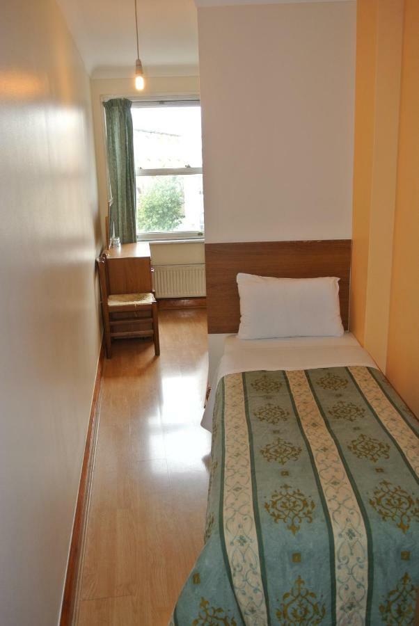 Carlton Hotel Лондон Номер фото